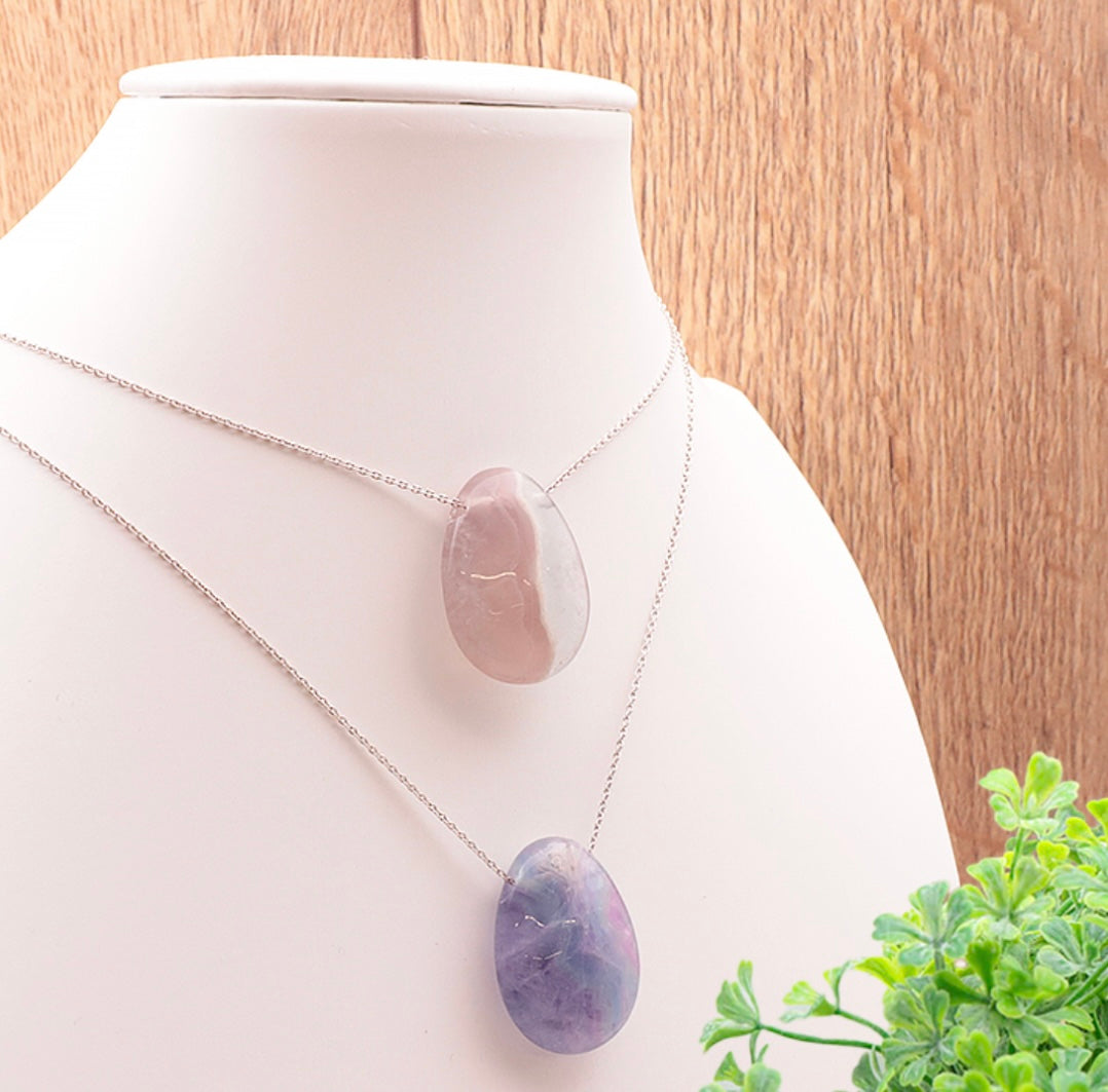 Pendentif Pierre Percée Forme Goutte Fluorite Multicolore Claire de Chine qualité AA