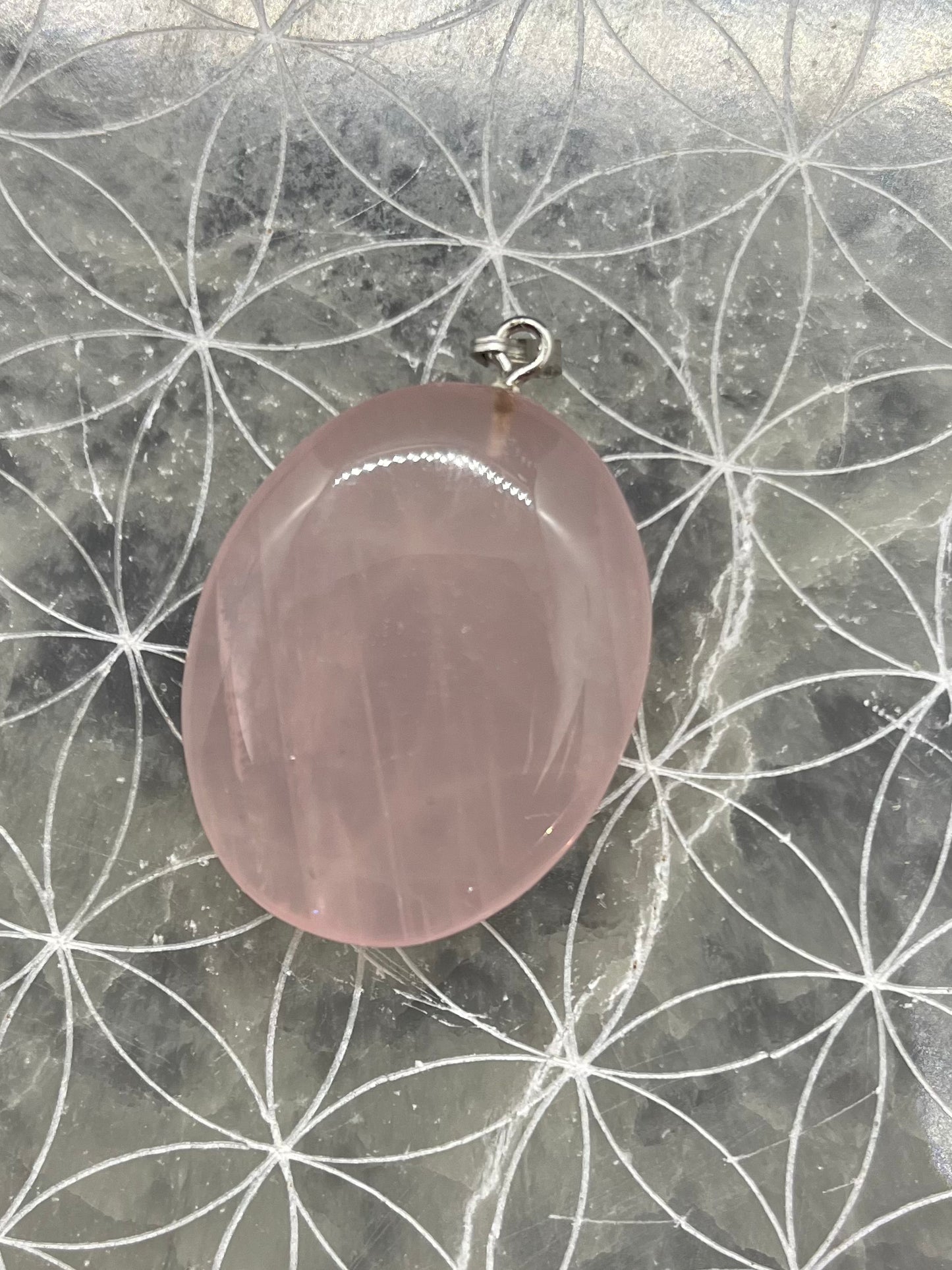 Pendentif galet Quartz Rose