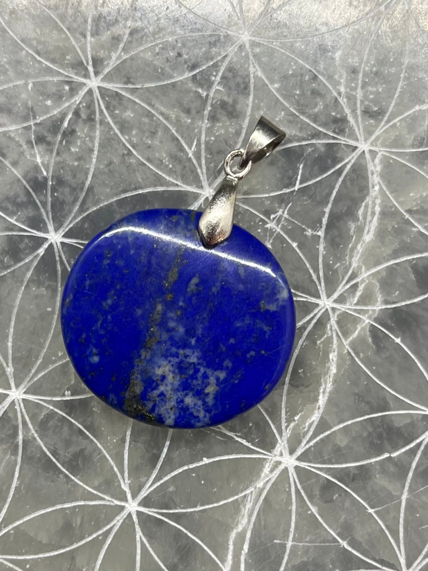Pendentif forme libre en Lapis Lazuli