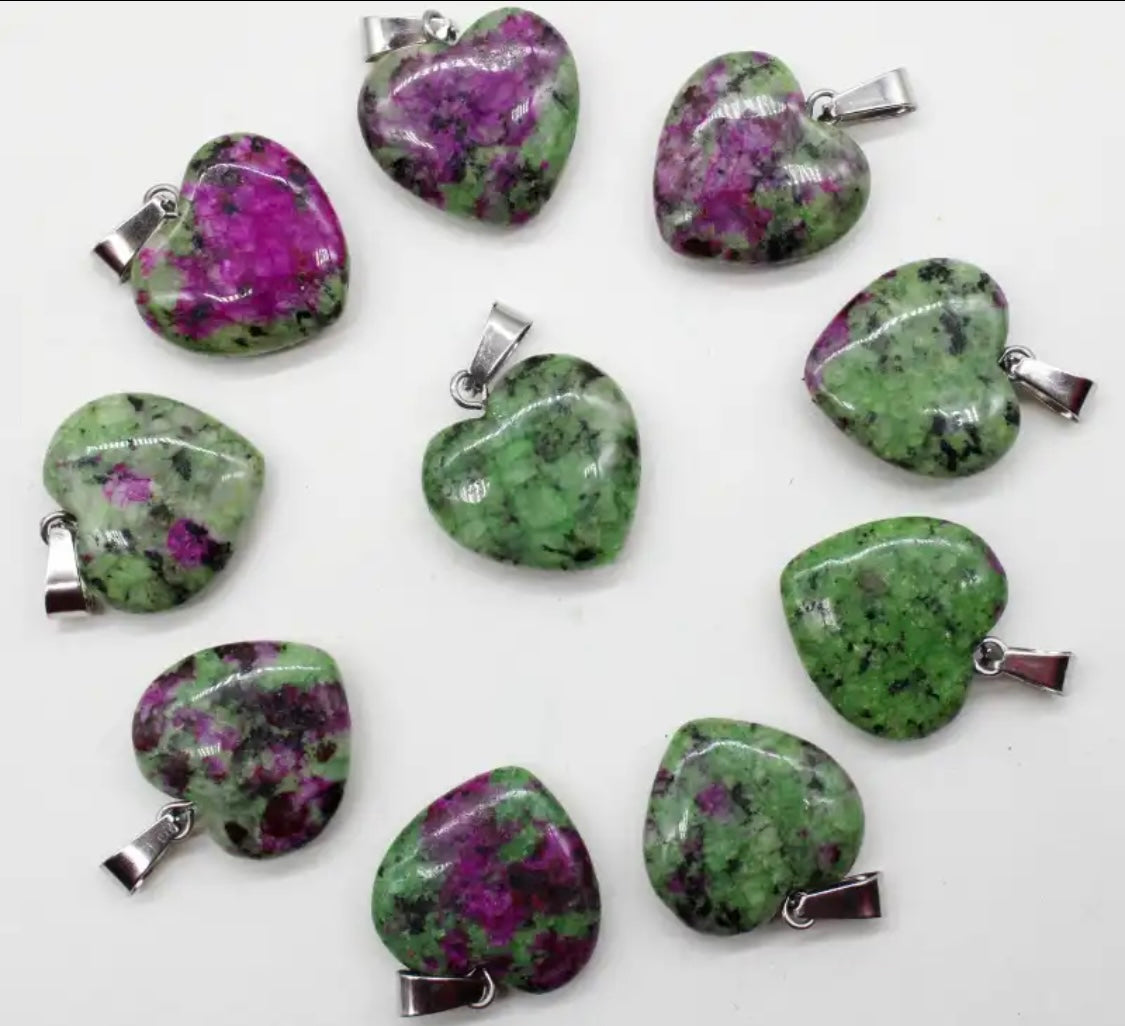 Pendentif Cœur Rubis Zoïzite 2 cm