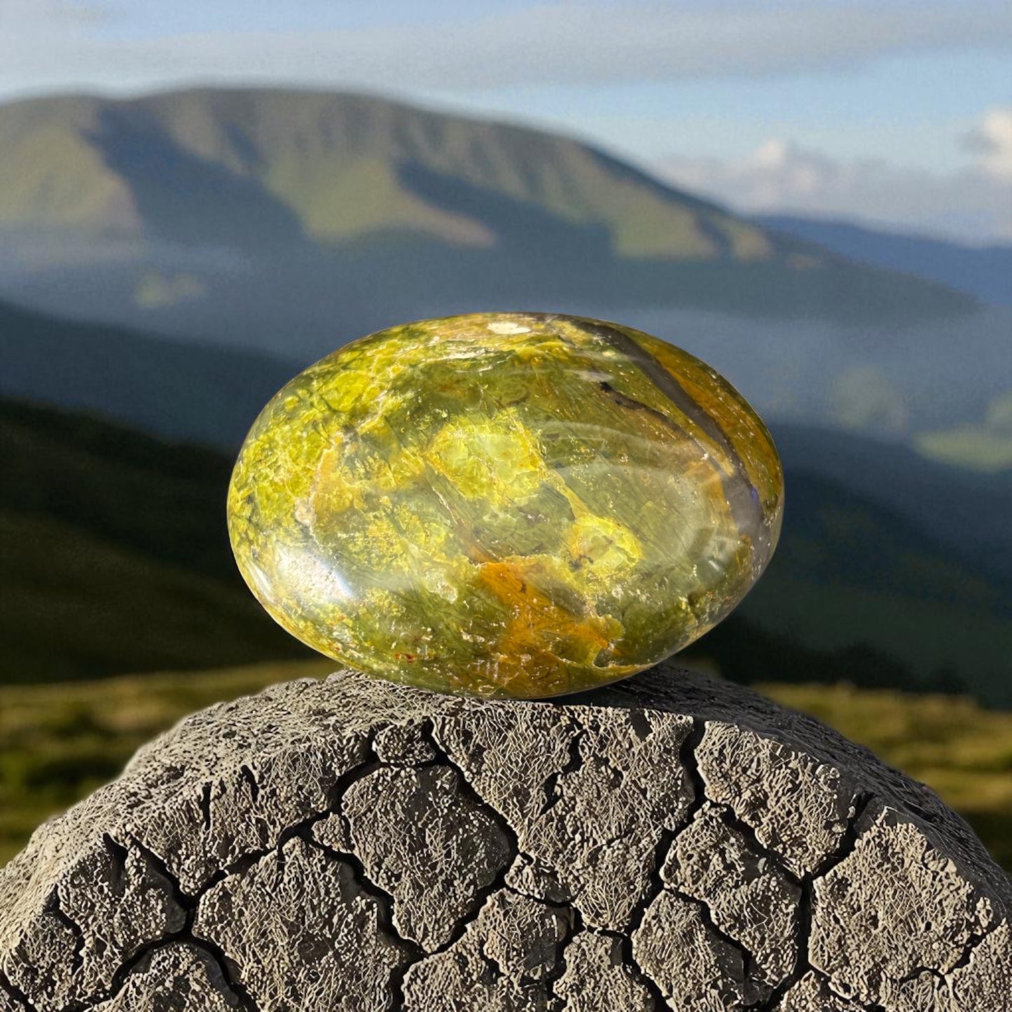 Galet Opale Verte de Madagascar qualité A