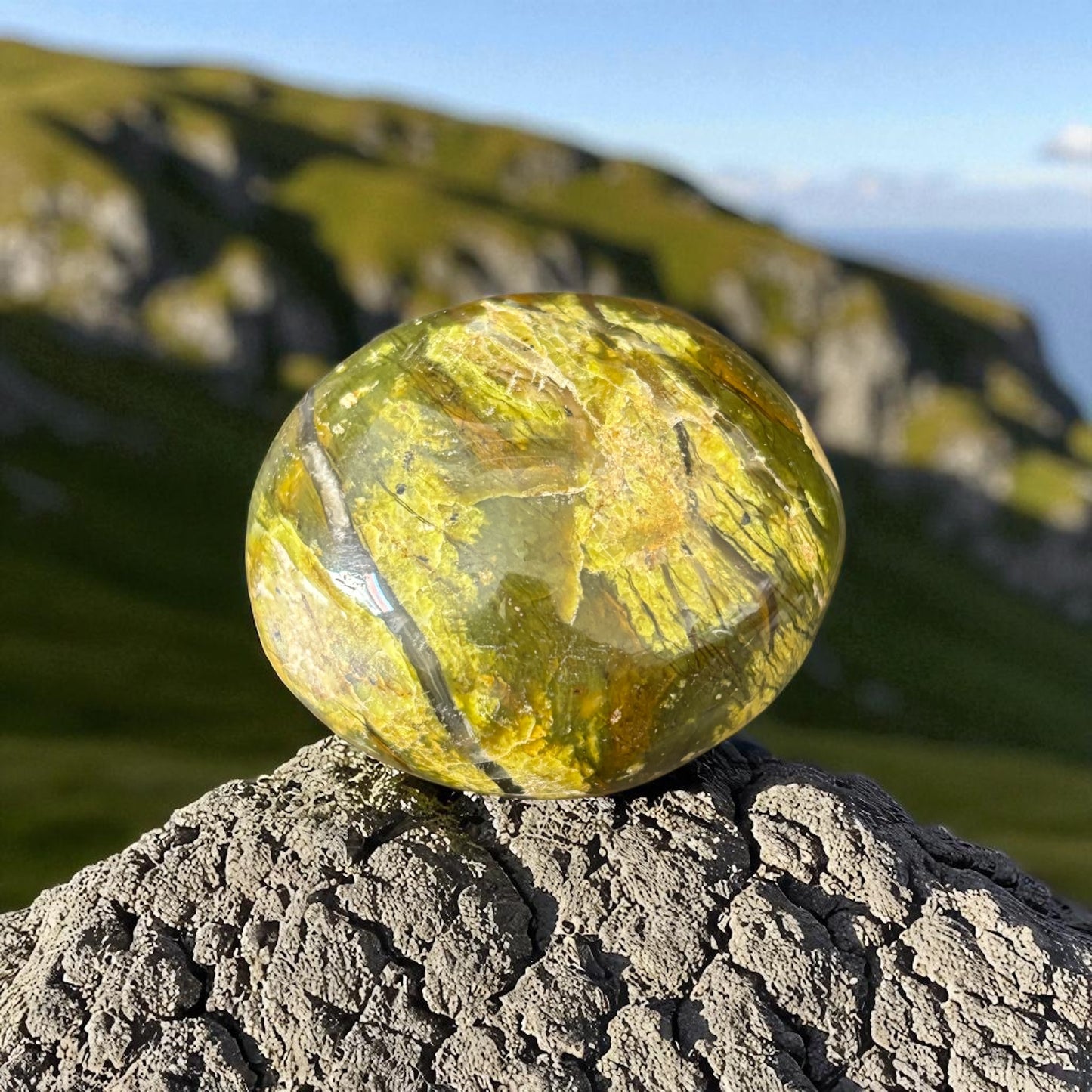 Galet Opale Verte de Madagascar qualité A