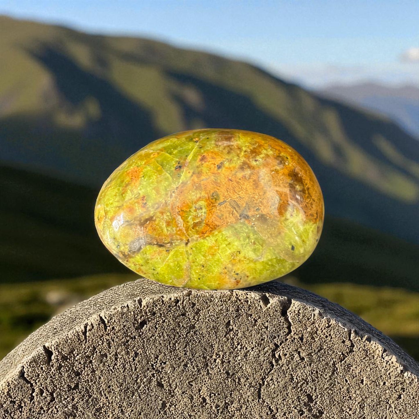 Galet Opale Verte de Madagascar qualité A