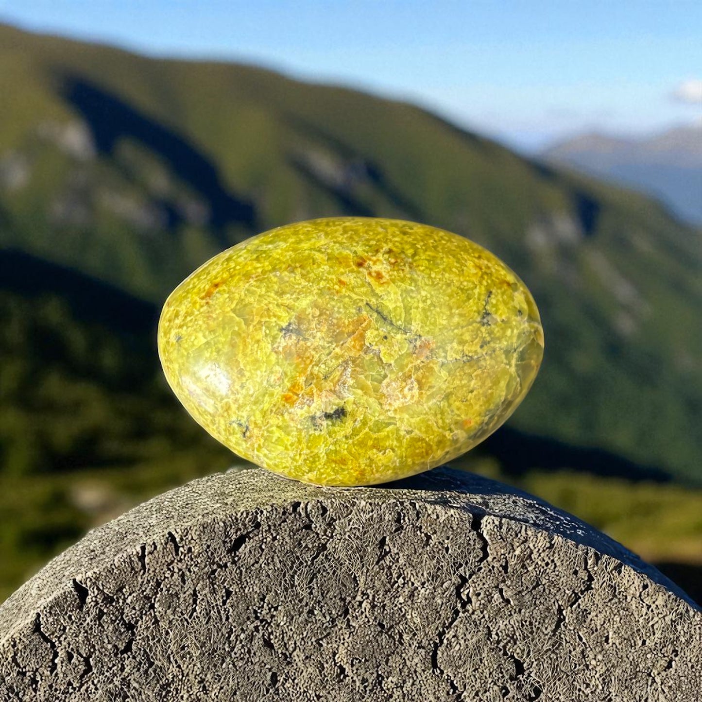 Galet Opale Verte de Madagascar qualité A