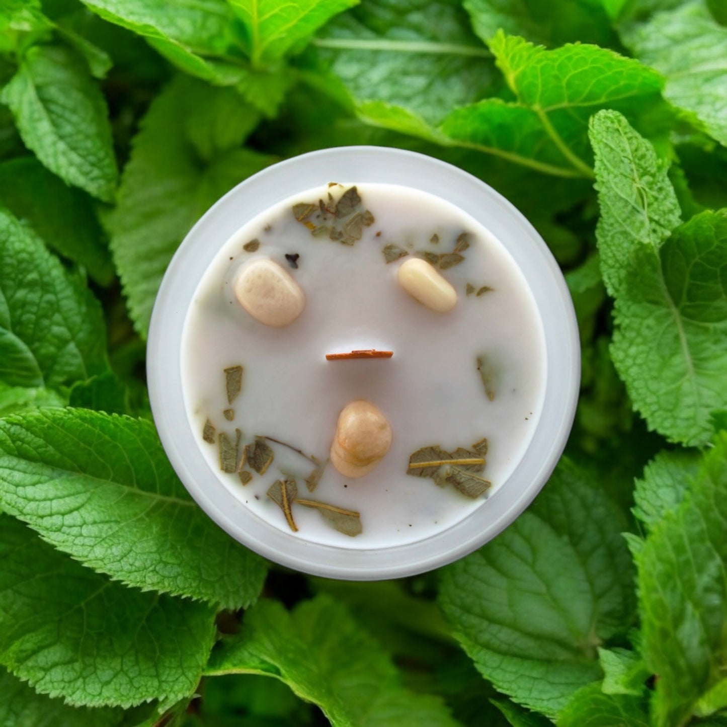 Bougie à la Menthe, Eucalyptus & Gemmes de Pierre de Lune - Croissance Intérieure