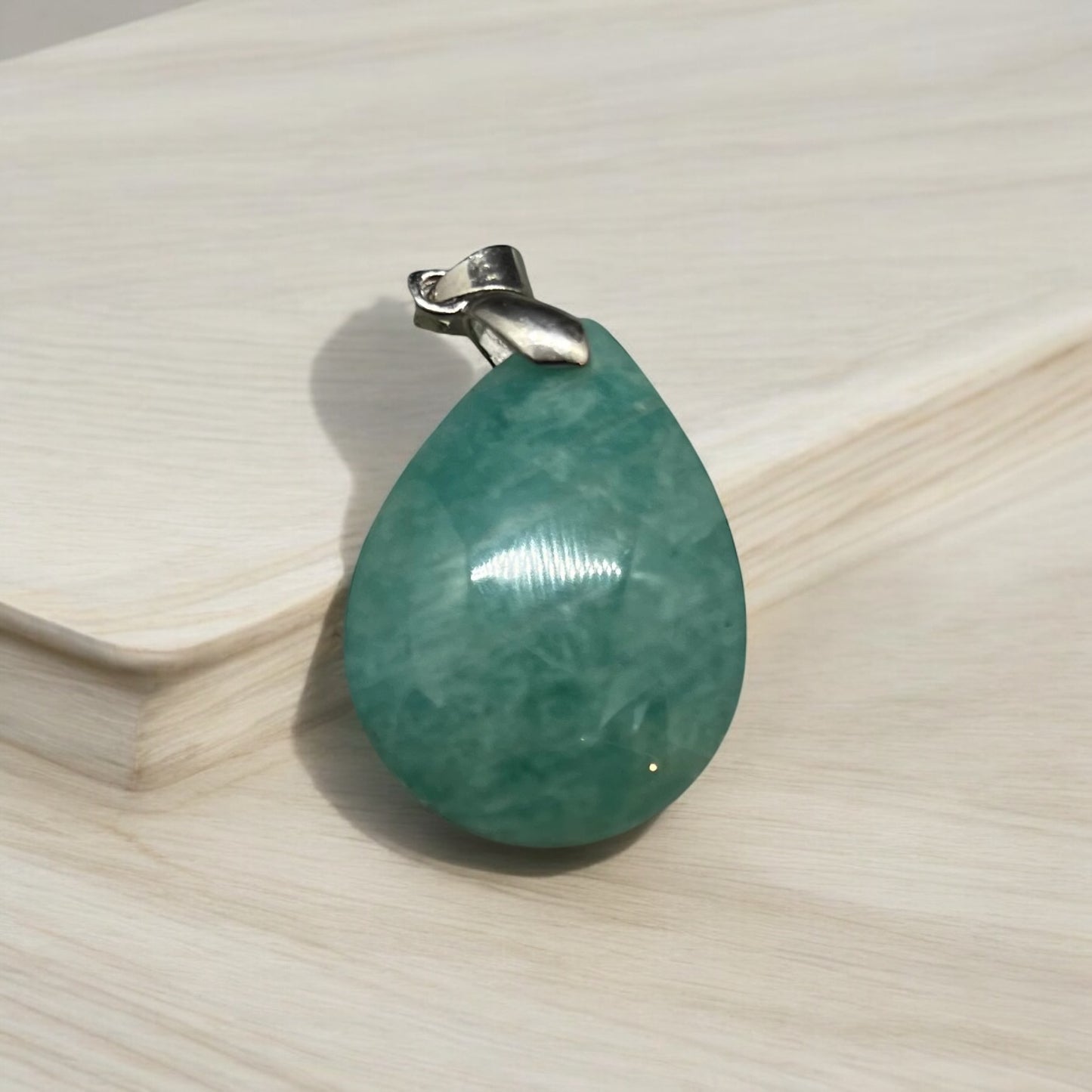 Pendentif pierre plate en Amazonite qualité A