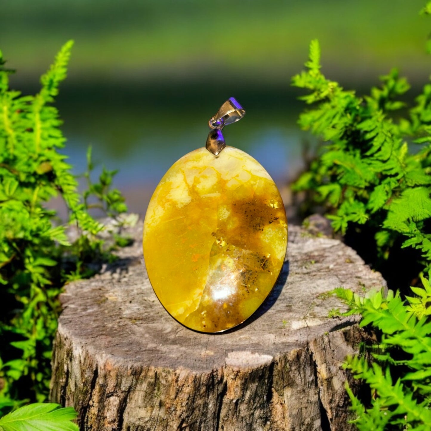 Pendentif forme libre en Opale Verte