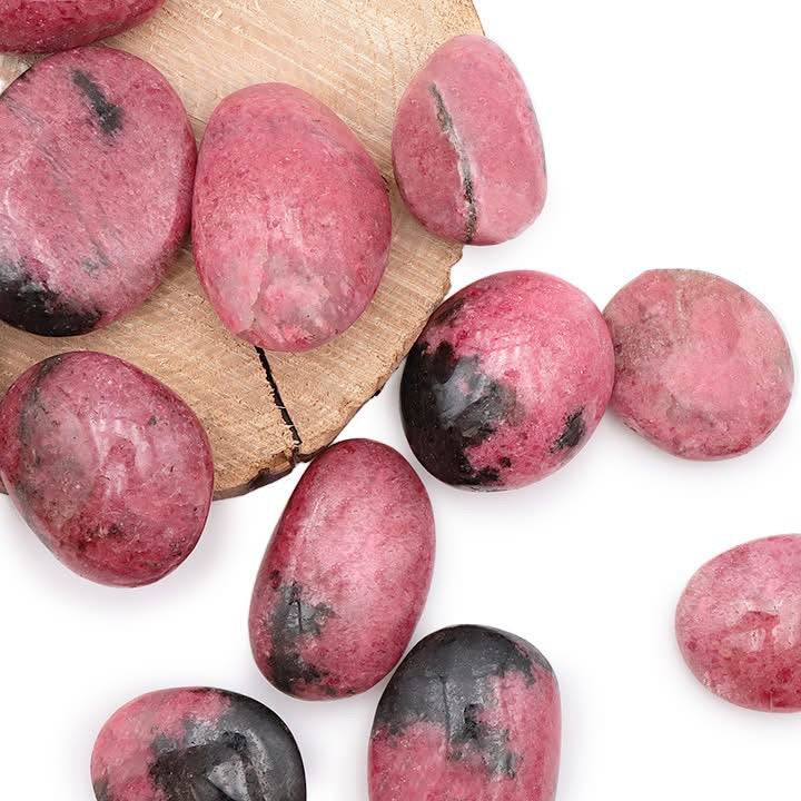 Galet Rhodonite de Madagascar qualité À