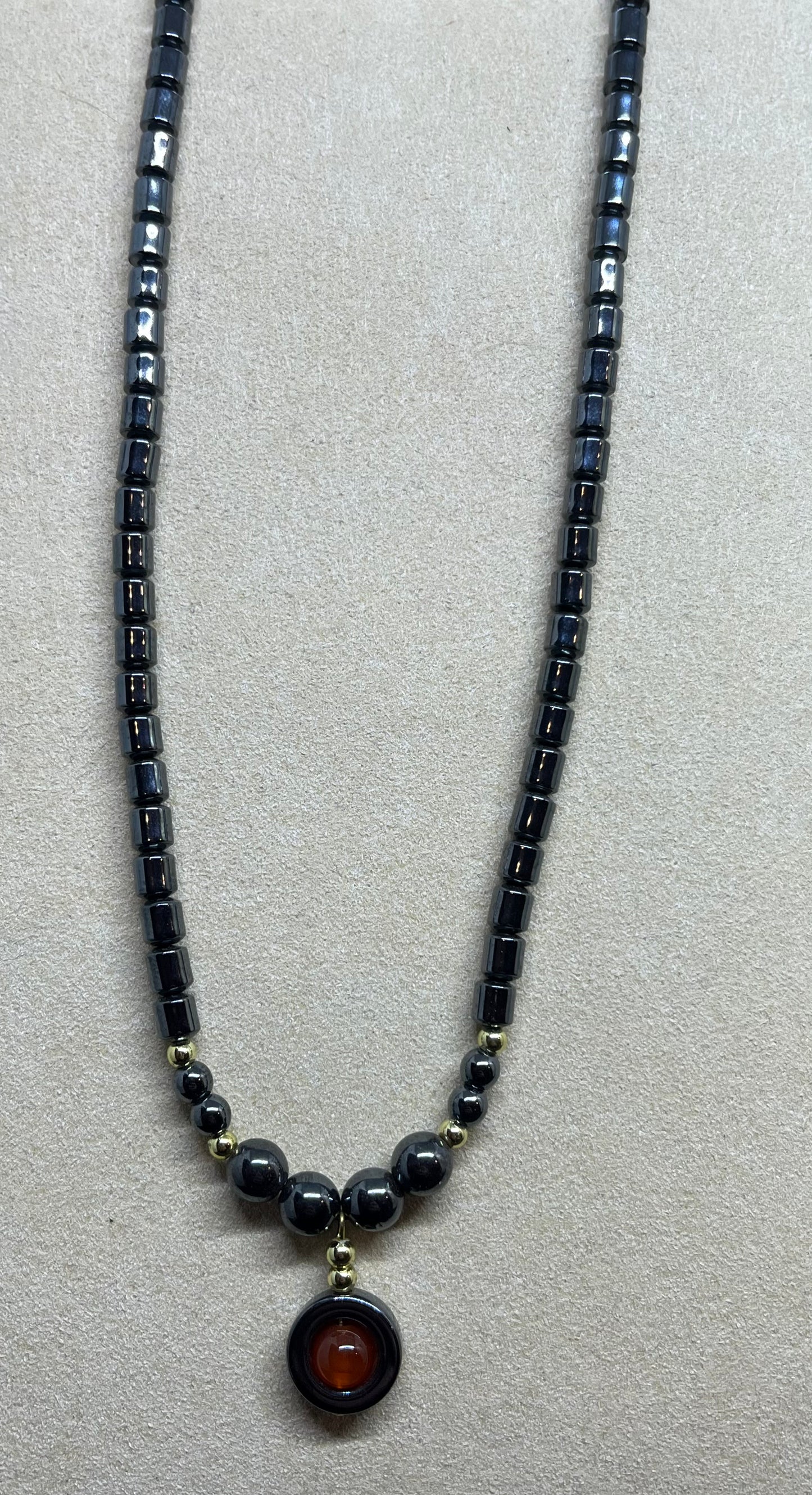 Collier Hématite