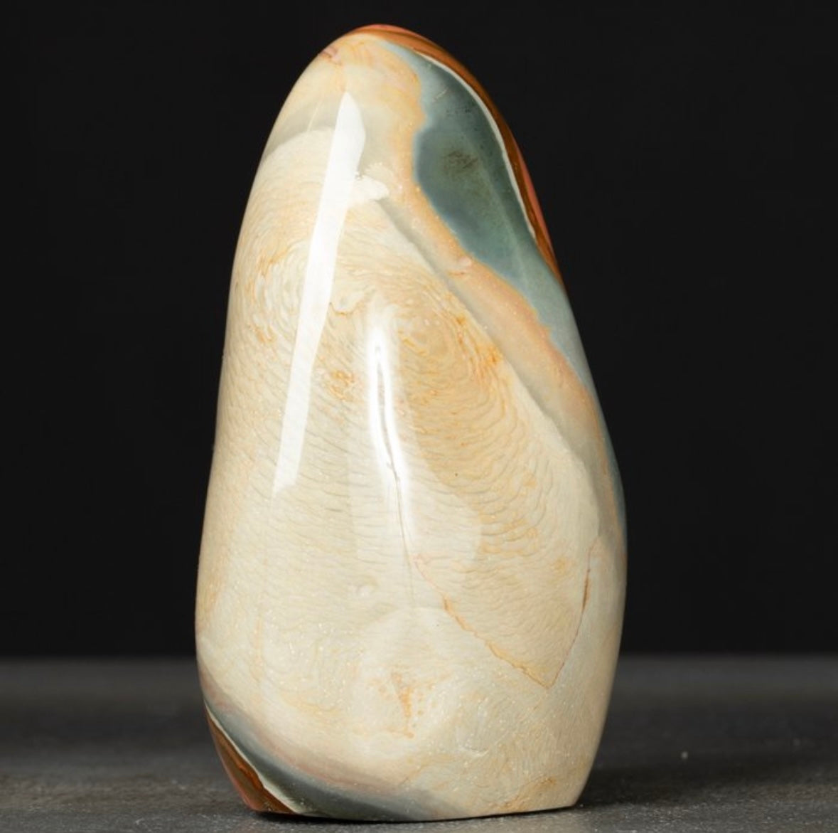 Forme libre Jaspe Polychrome de Madagascar