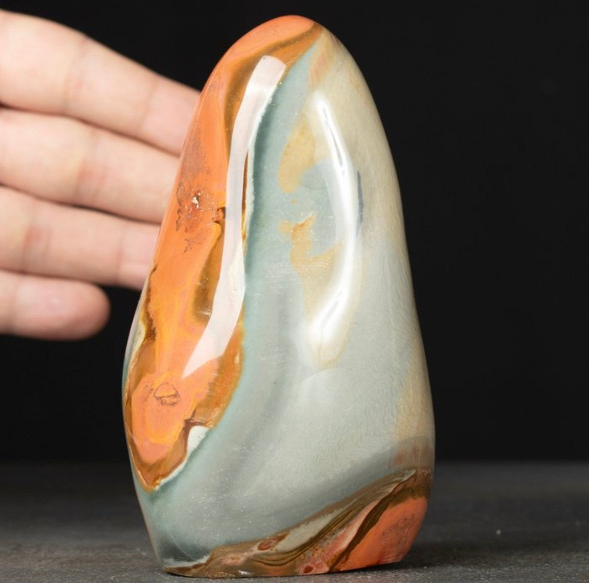 Forme libre Jaspe Polychrome de Madagascar