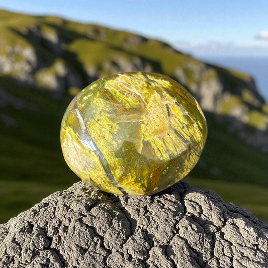 Galet Opale Verte de Madagascar qualité A