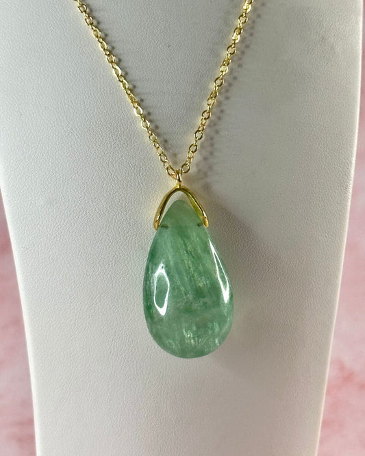 Pendentif goutte sautoir Fluorite de Chine qualité A