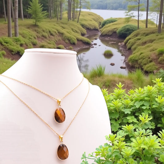 Pendentif Serti Ovale Œil de Tigre d’Afrique du Sud qualité A