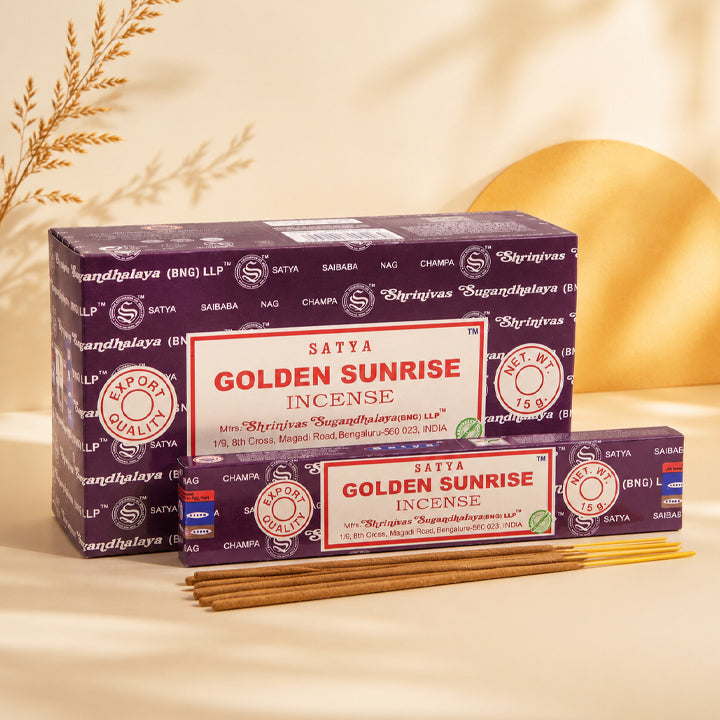 Encens Satya Golden Sunrise~ Étui de 15 Grammes (13 bâtonnets )