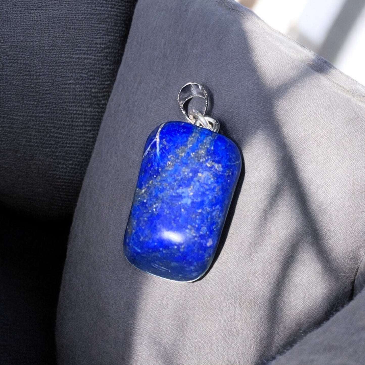 Pendentif forme libre en Lapis Lazuli